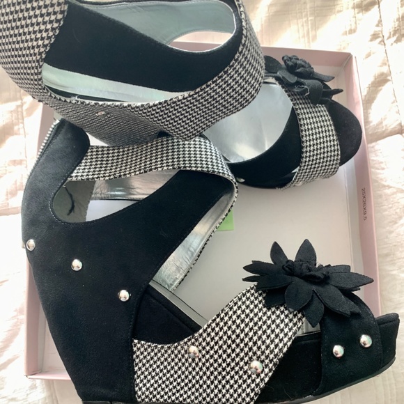 Ruby Shoo Goldie Wedge - Size 41 (US10) - Picture 8 of 9